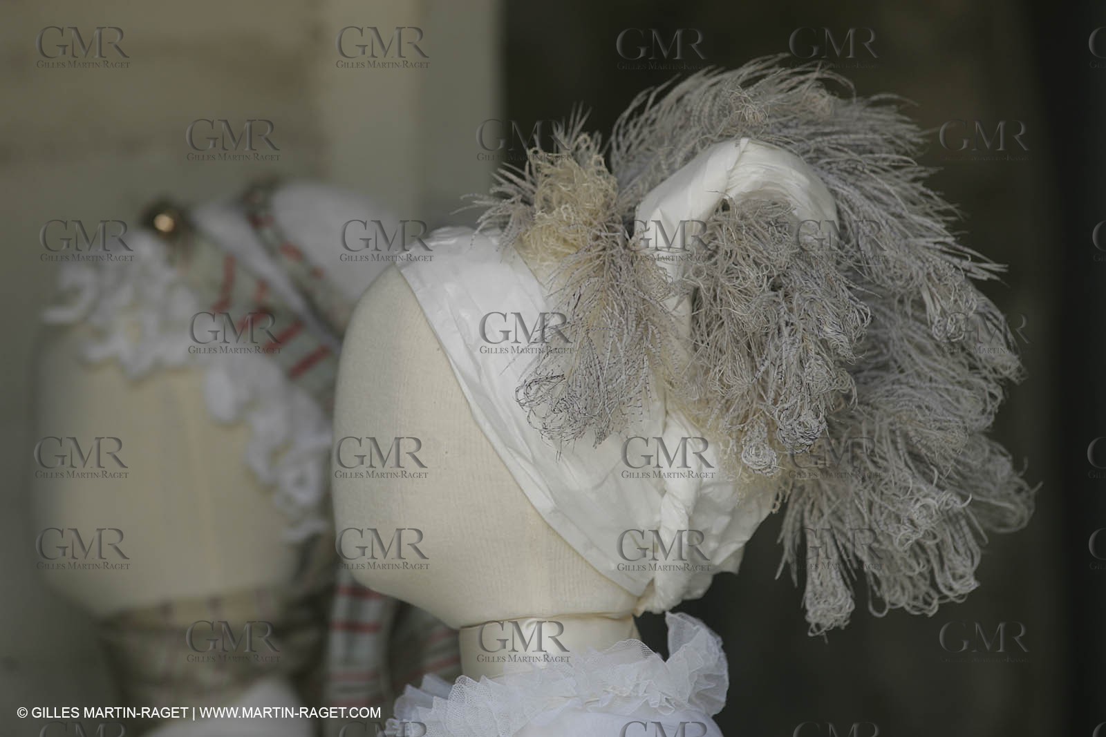 May 2004 - La Tour d'Aigues (FRA, 84) - Old costumes for women of the South exhibition