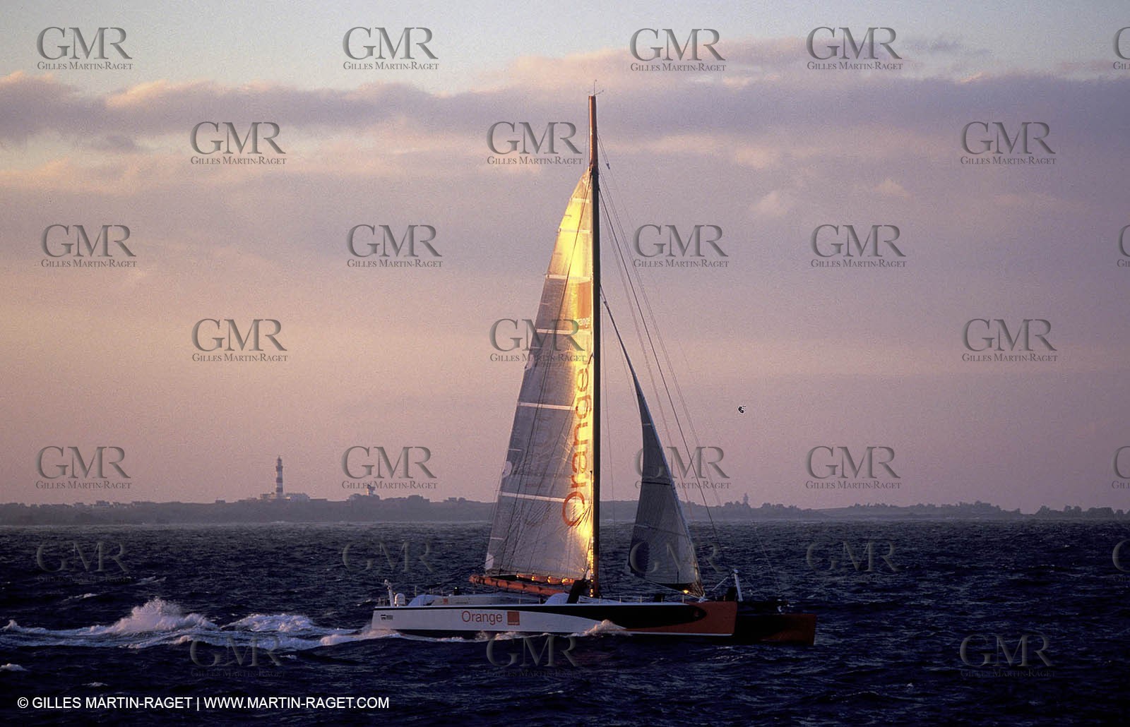 Orange II - 2004 Jules Verne Trophy - Ouessant - first starting line crossing