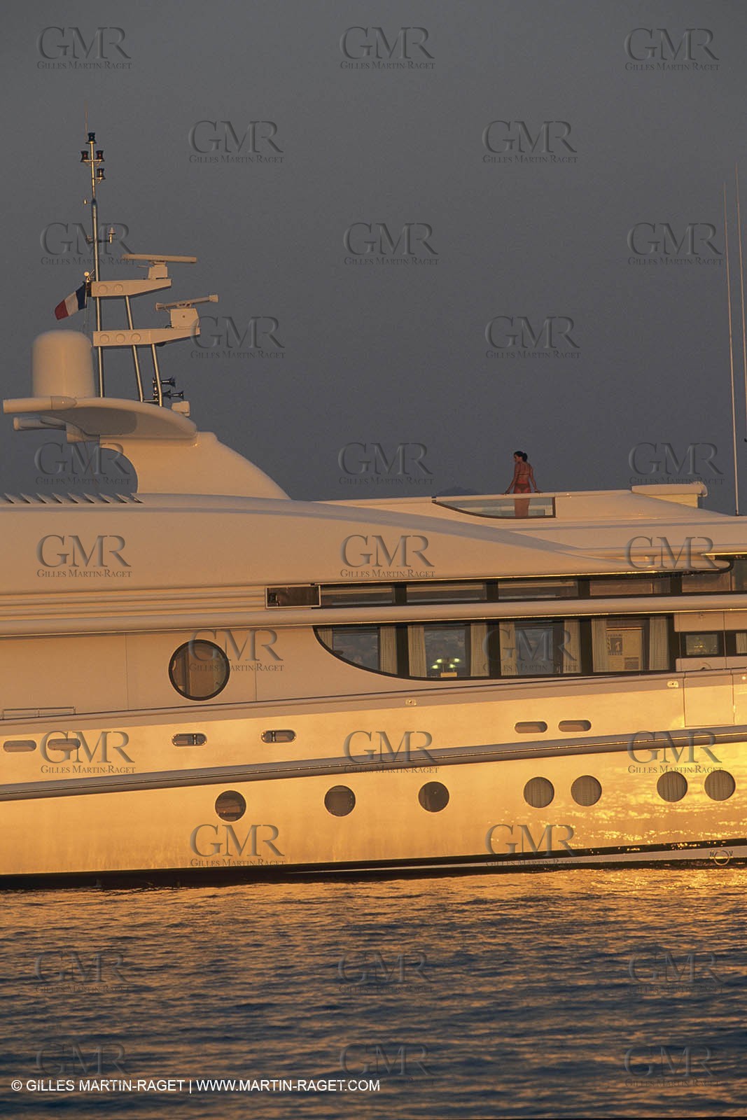 Super Motoryachts, Thunder B