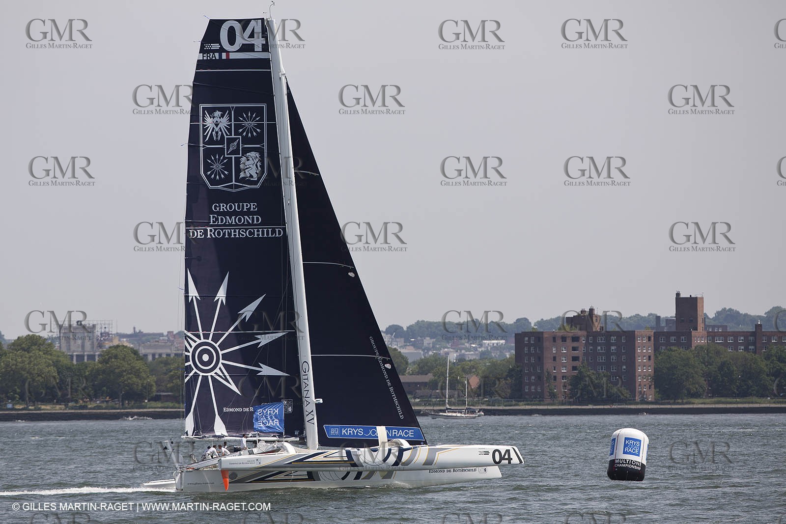05 07 2012 - New York (USA) - Ocean Krys Race - Speed runs in fornt of NY city