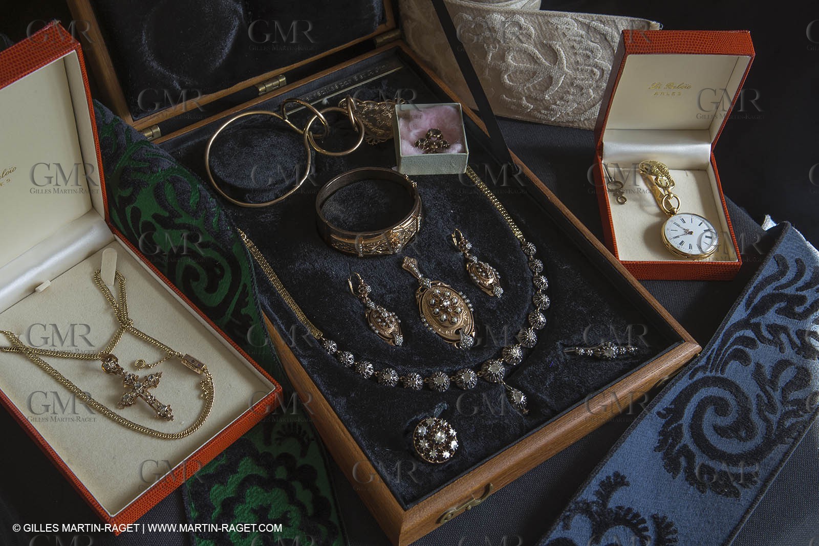 02 06 2014, ARles (FRA,13) Queen of arles Jewelry handover