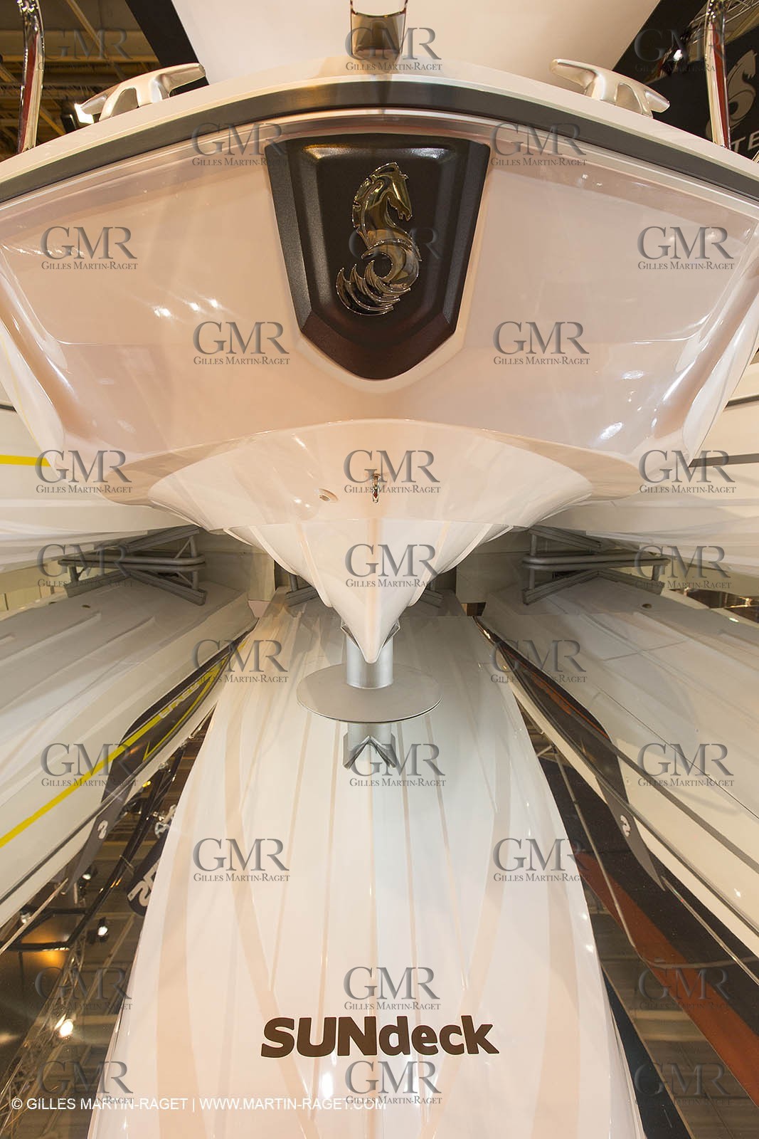 10 12 2013 - Paris (FRA,75) -Paris Boat Show - Beneteau booth