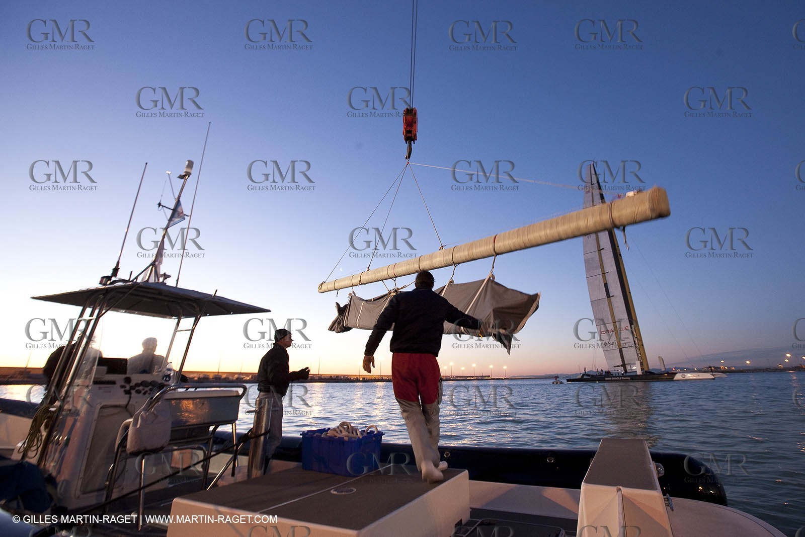 10 02 2010 - Valencia (ESP) - 33rd America's Cup - BMW ORACLE Racing - Day 3, Dock out
