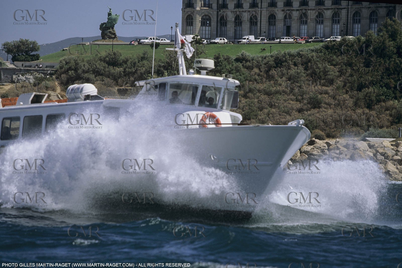 France, Provence, Marseille, Port de commerce, opérations portuaires, métiers de la mer