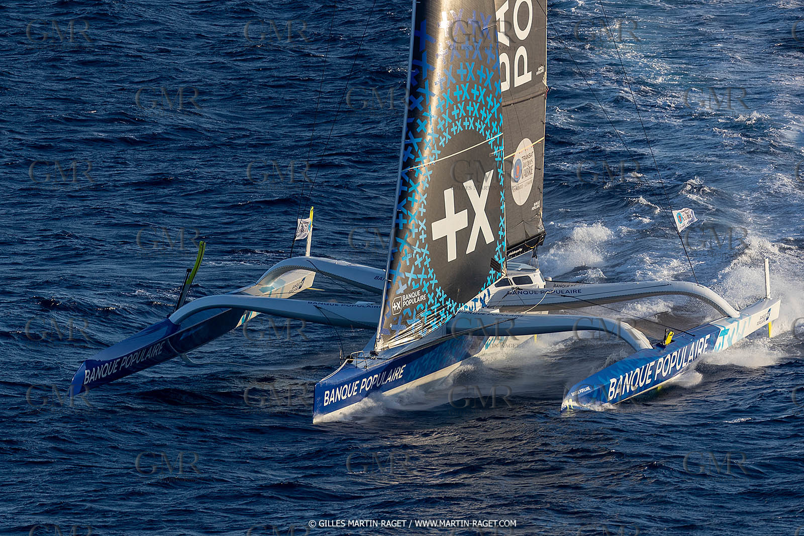 Banque Populaire devant Marseille