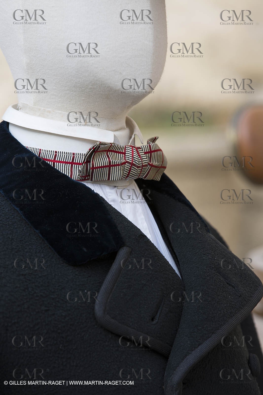 31 10 2013 - Ansouis (FRA,84) - Ansouis castle - Costumes of the exhibit Men costumes