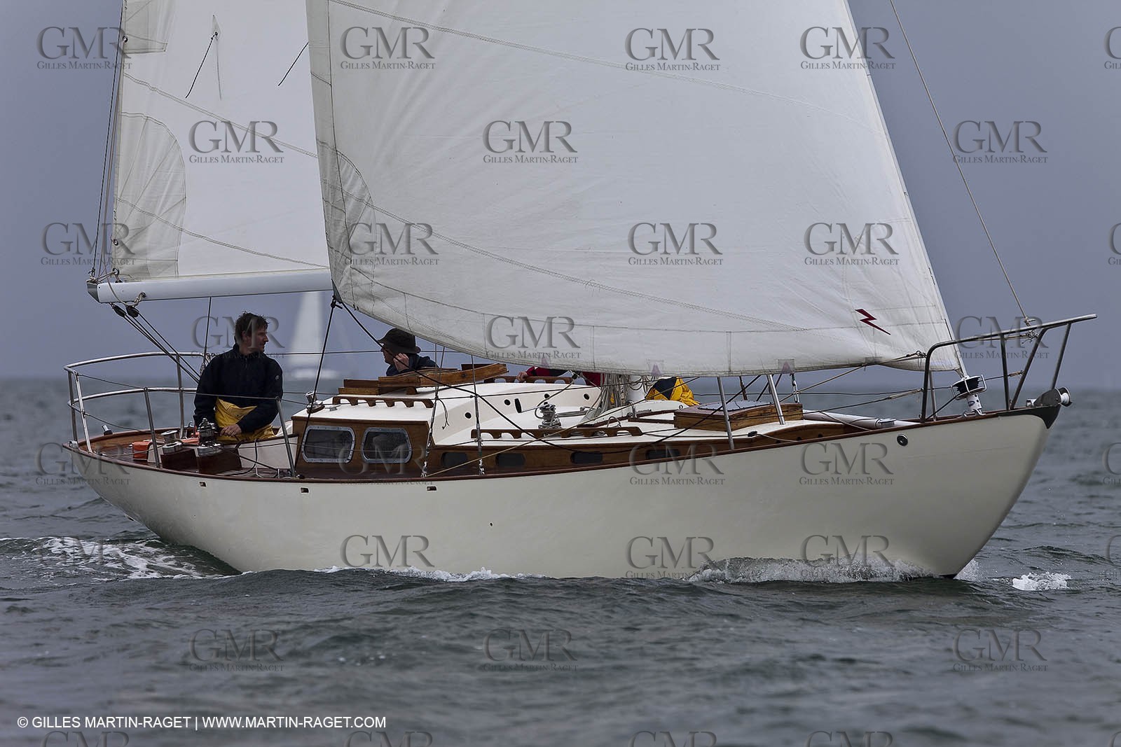 01-05-10 - Le Bono (FRA,56) - Regate Classique -Acteia II - Maica