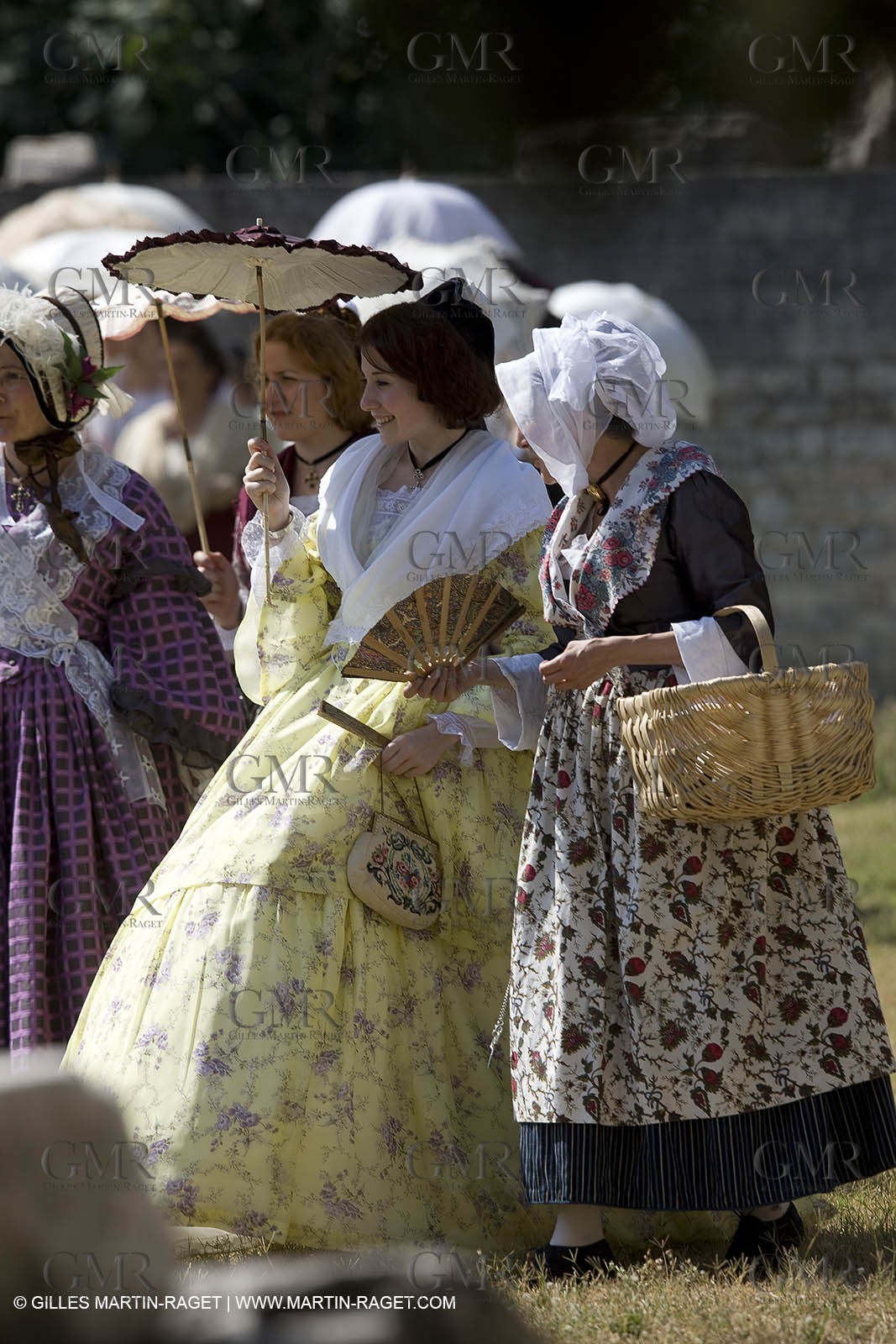 06 07 08 - Arles (FRA, 13) - Traditional costume of Arles fest