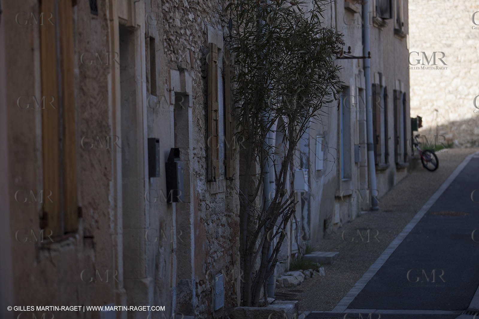 March 30th 2012 - Saint Saturnin les Apt (FRA, 84) - blooming cherry trees