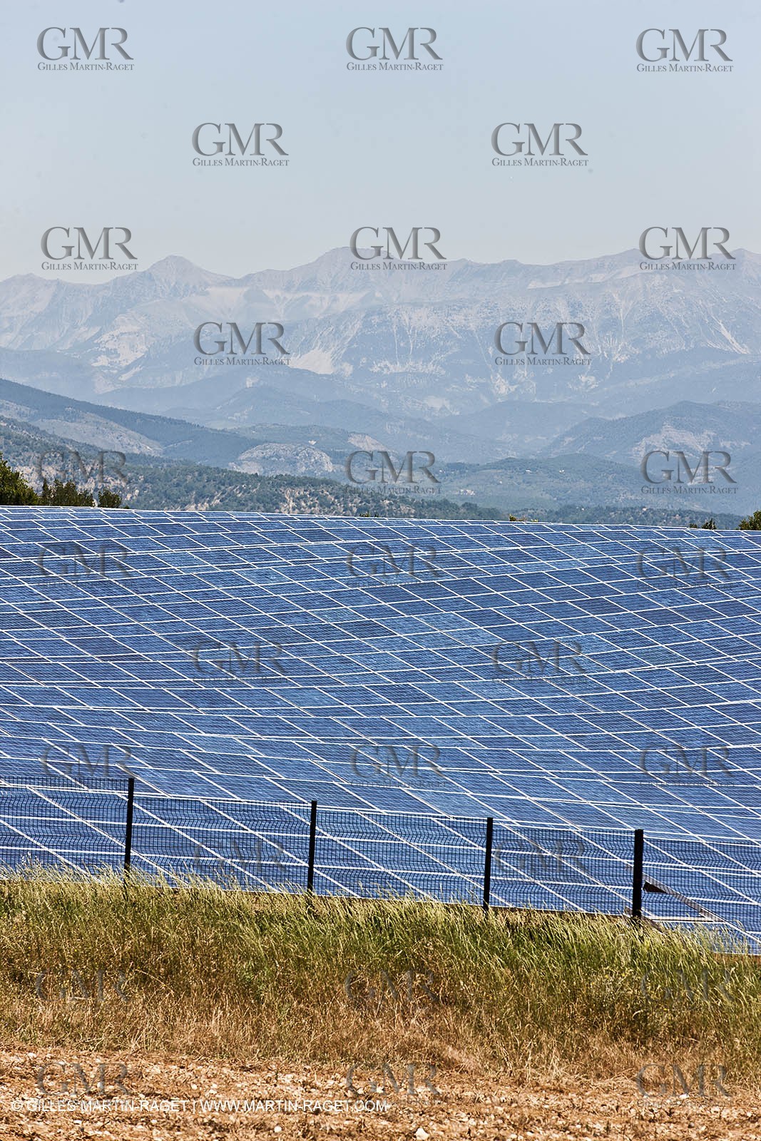 27 06 2011 - Puimichel (FRA, 04) - Solar far des Mées