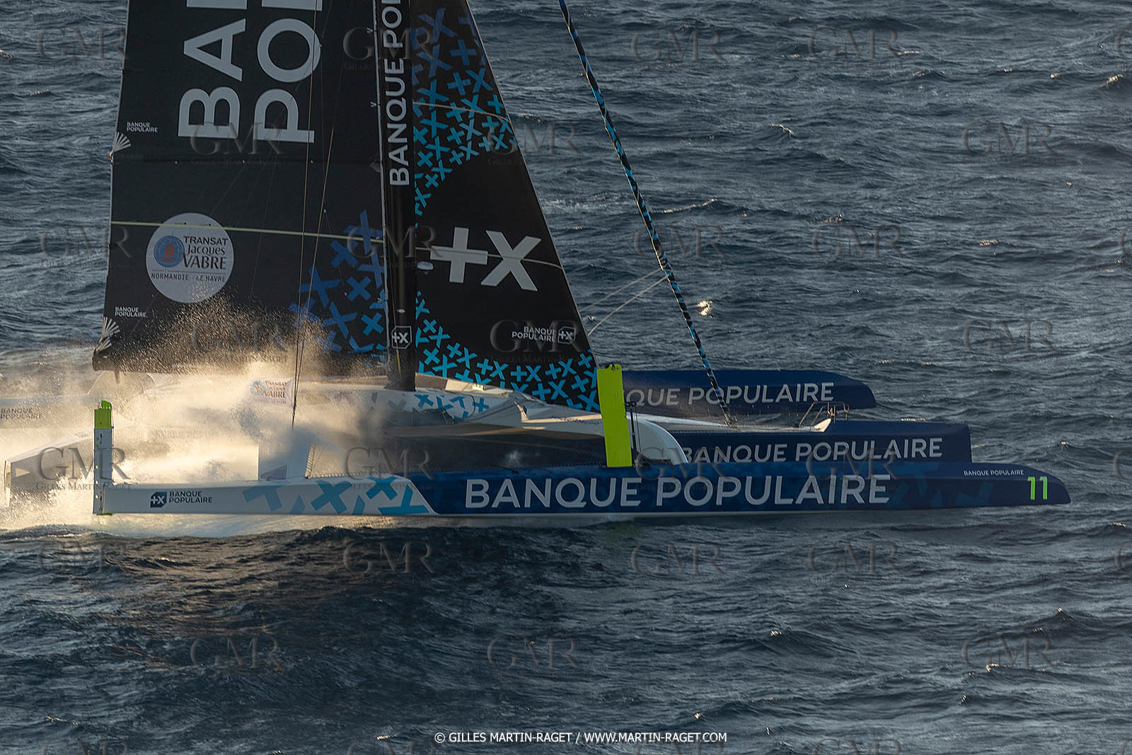 Banque Populaire devant Marseille