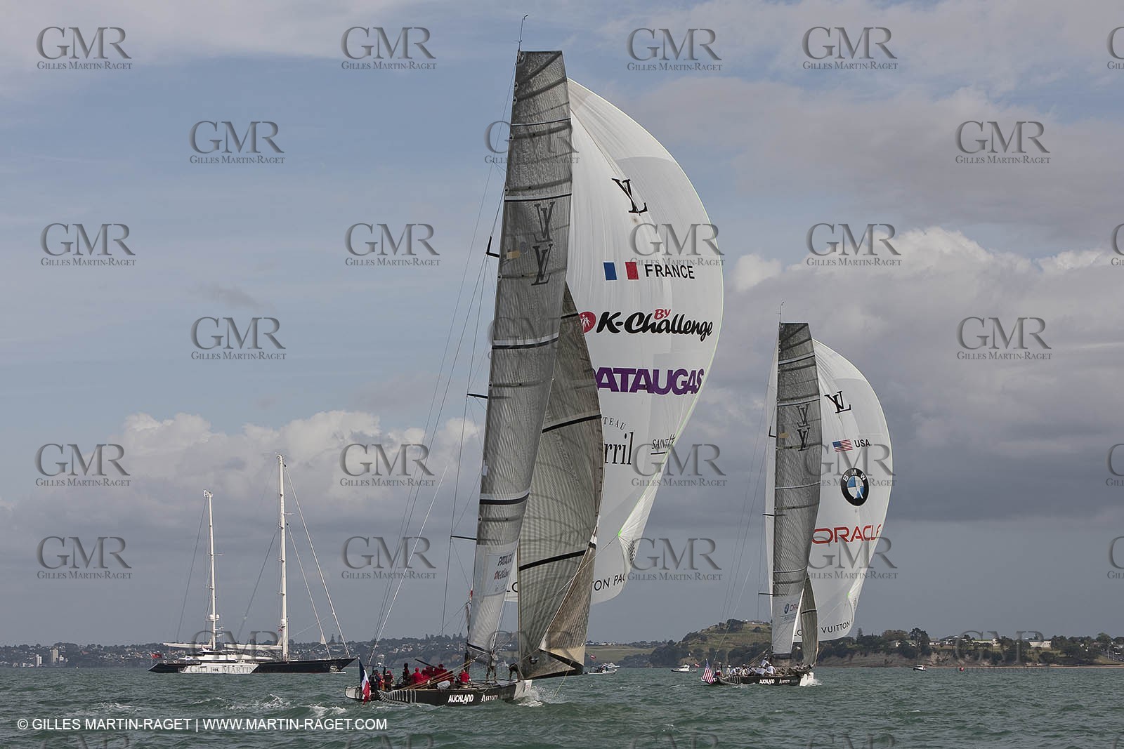 01 02 2009 - Auckland (NZL) -  Louis Vuitton Pacific Series -  Racing Day 4 - Round Robin 2 - BMW ORACLE RAcing Vs Pataugas by K-Challenge