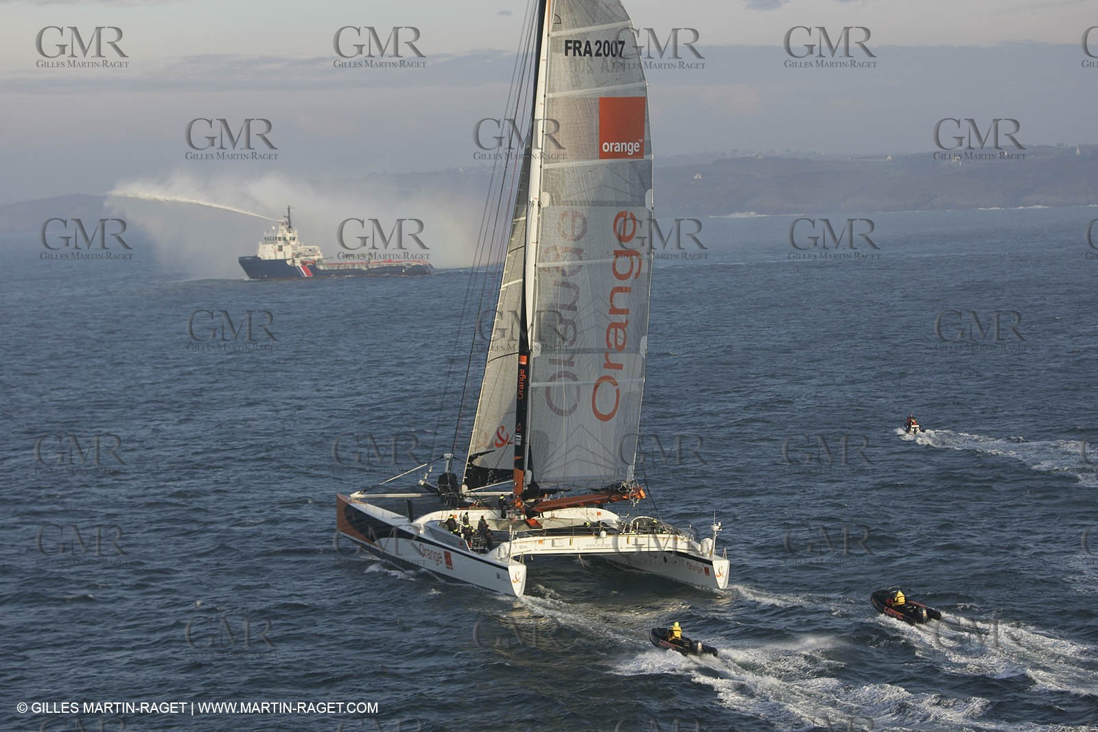 Orange II - 2005 Jules Verne Trophy finish in Brest - At sea