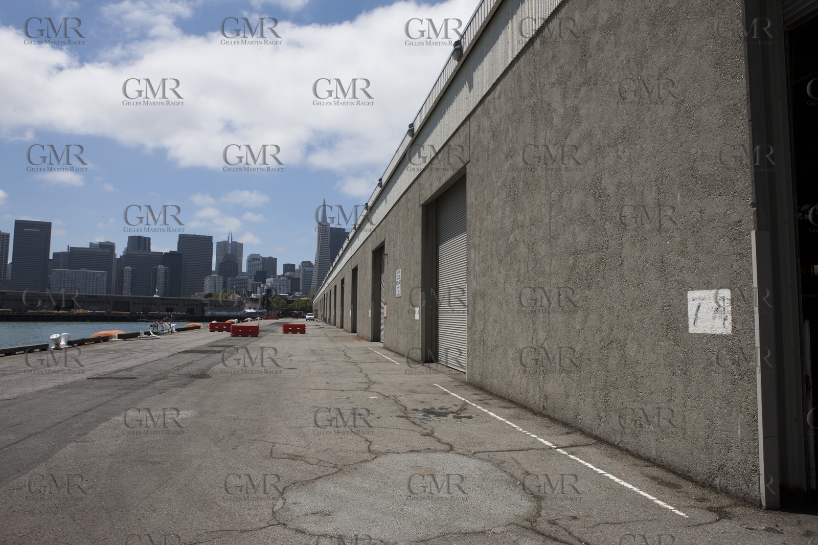 07 06 2011 - San Francisco (USA,CA) - 34th America's Cup - The Piers in their state of origin - Pier 27-29 - Pier 27