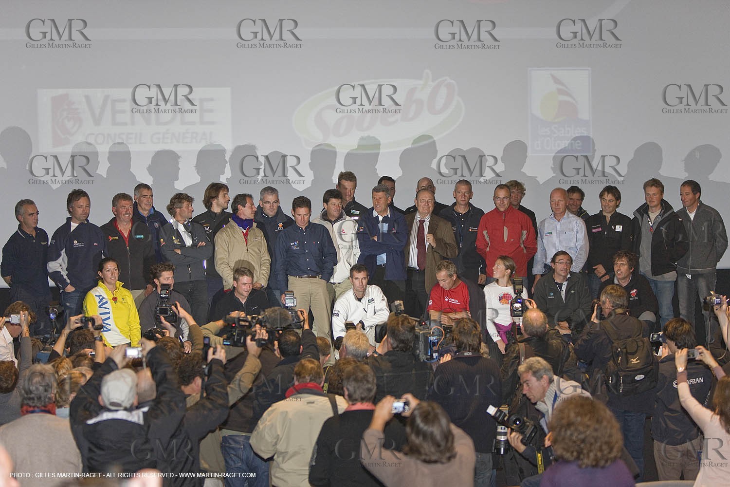 03 11 2008 - Les Sables d'Olonne (FRA,85) - Vendée Globe 2008 - Dockside ambiances - skippers briefing - all skippers together