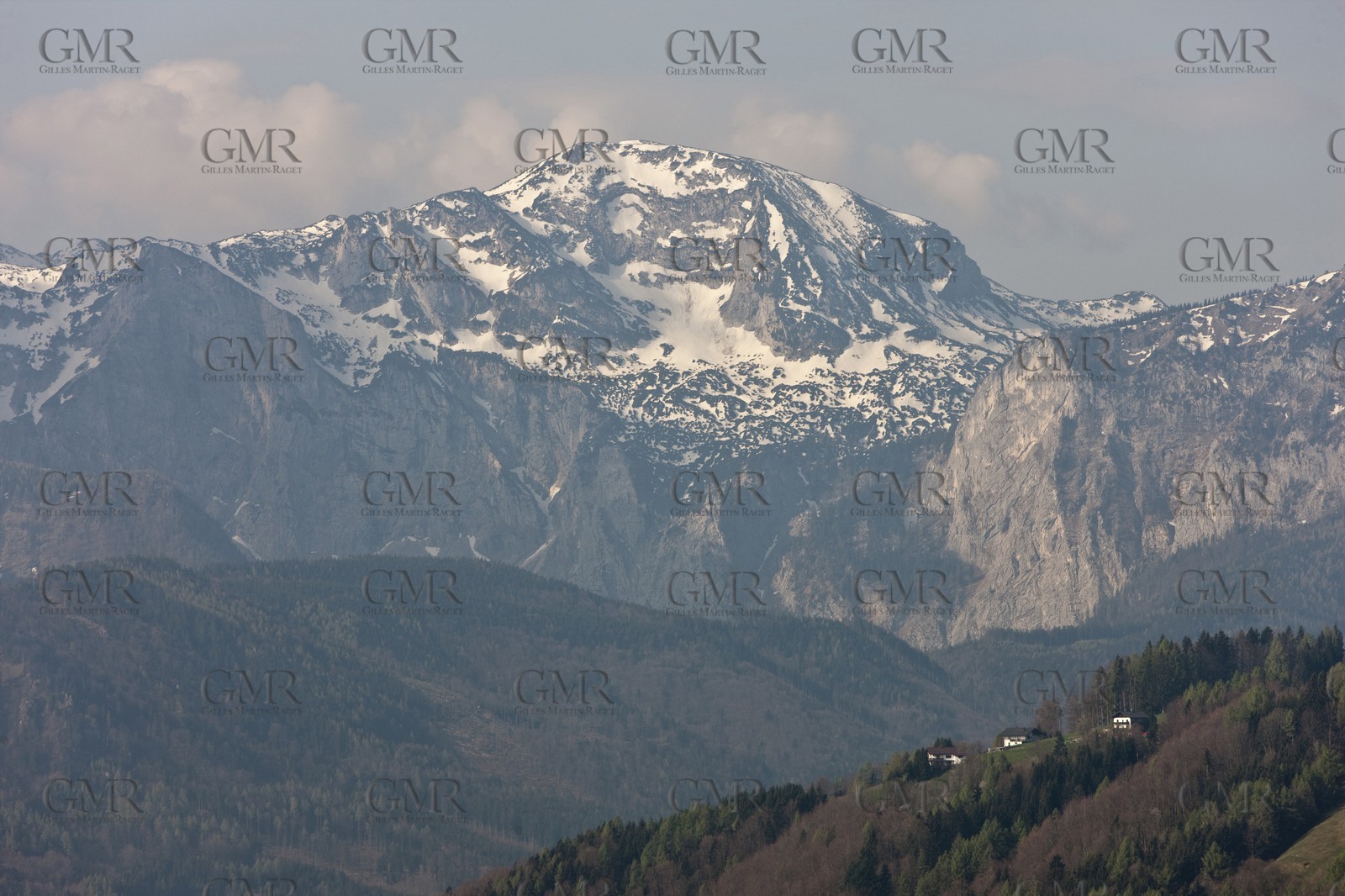 27 04 2010 - Gmunden (Lake Traunsee, Austria) - RC44 World Championship 2010 - BMW ORACLE Racing - Training
