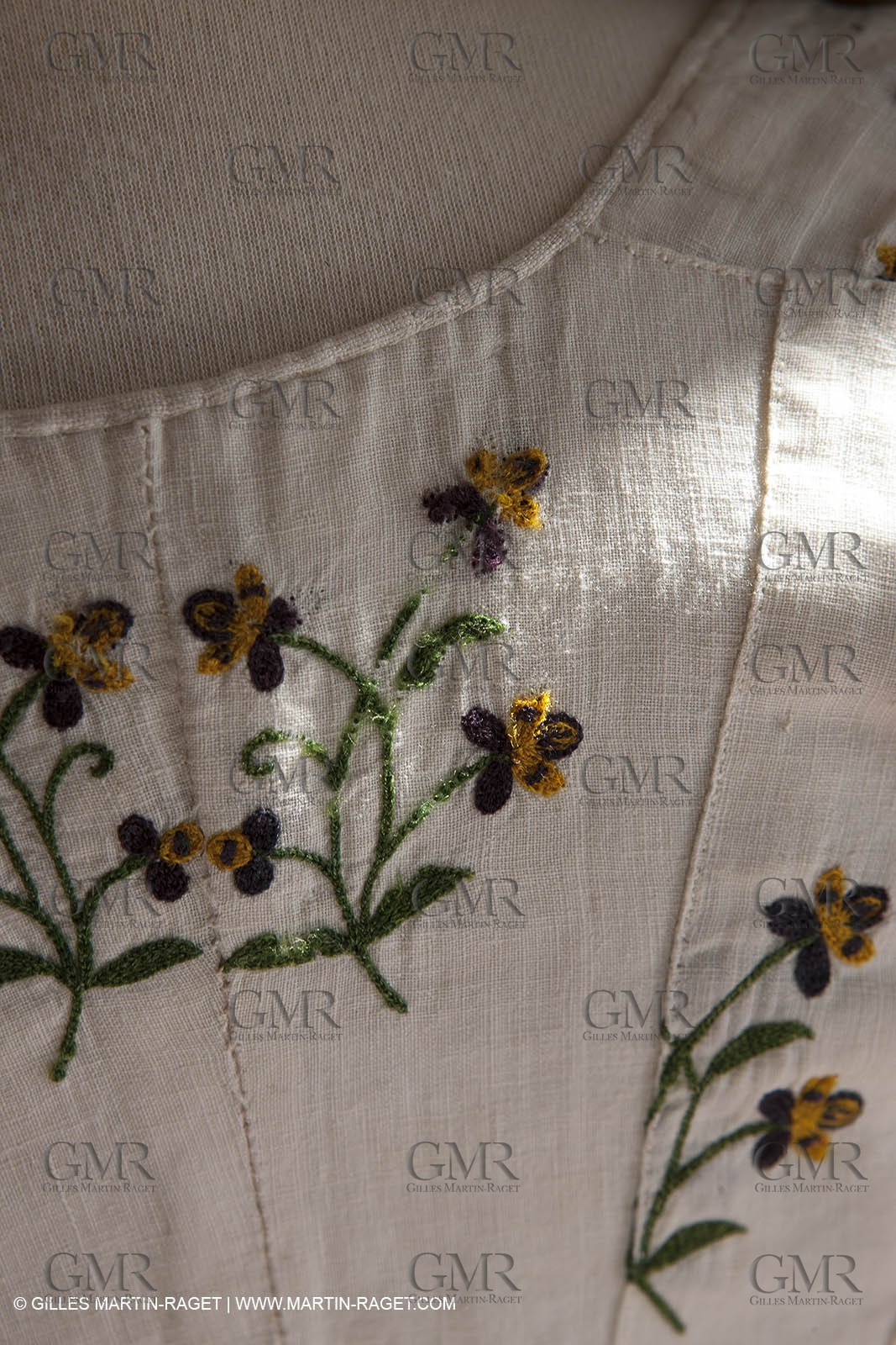 30 06 2011 - Toulon (FRA,83) - Villa Rosemaine - Indiennes sublimes exhibition