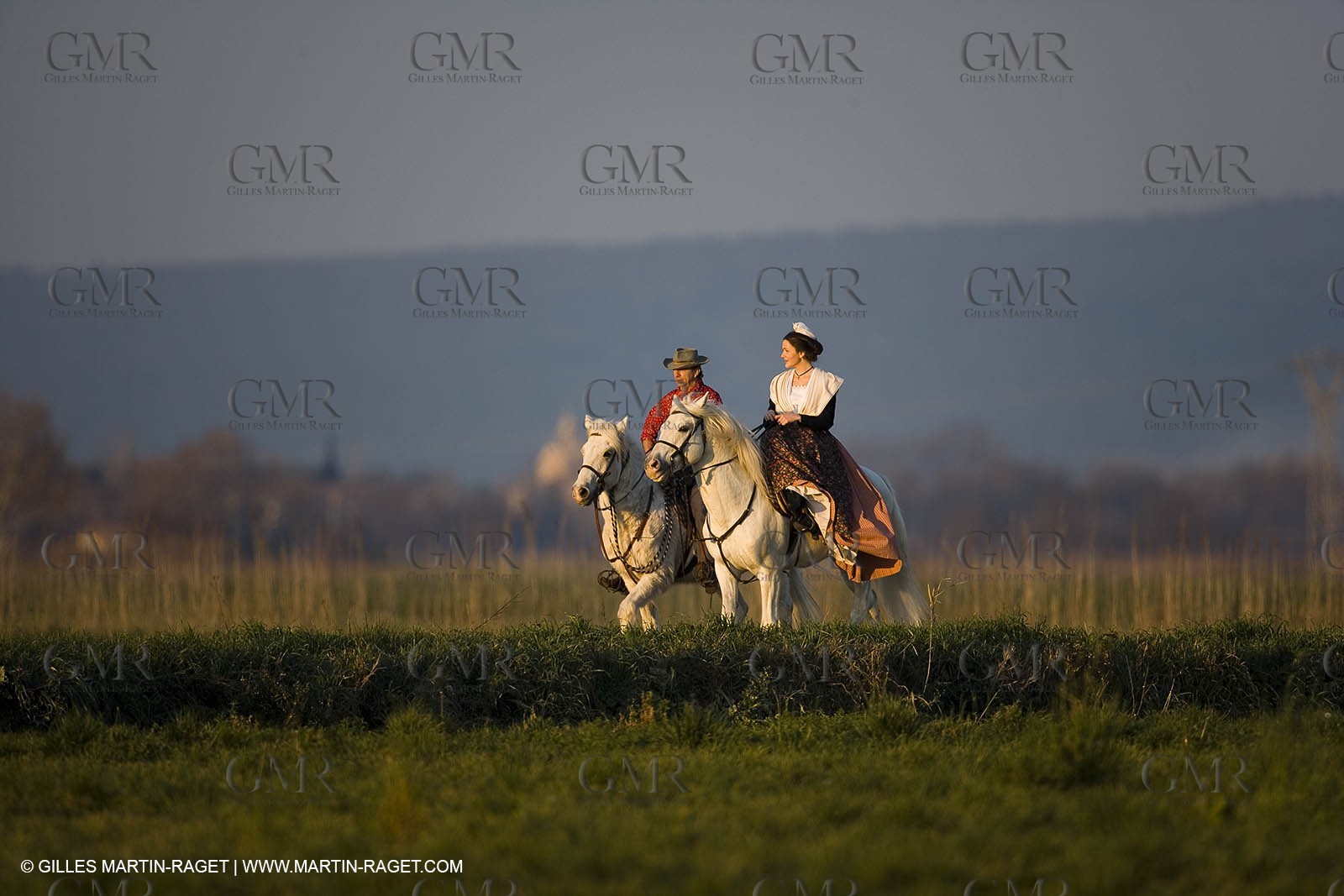 23 02 2007 - Arles, Nathalie Chay, Queen of Arles - Amazone horse riding