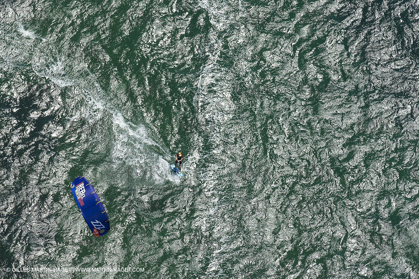 Kite surf à l'Almanarre - Hyères (FRA,83) - 29 07 2014