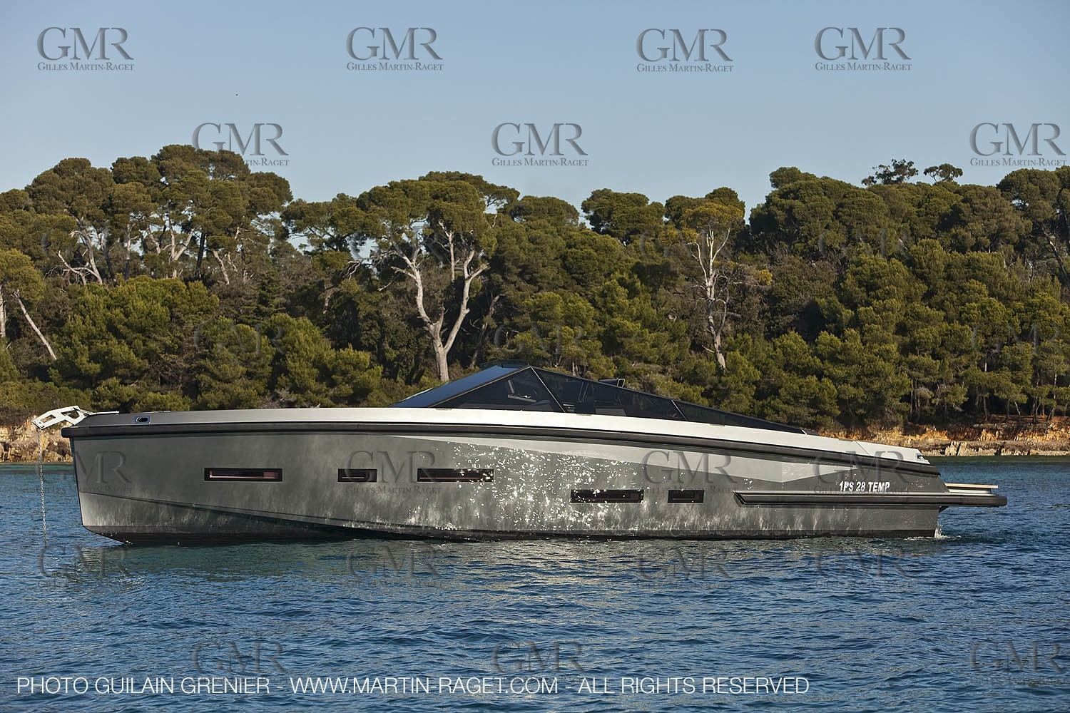 11 11 2009 - Saint Jean Cap Ferrat (FRA,06) Wally Yachts - Wallypower 55