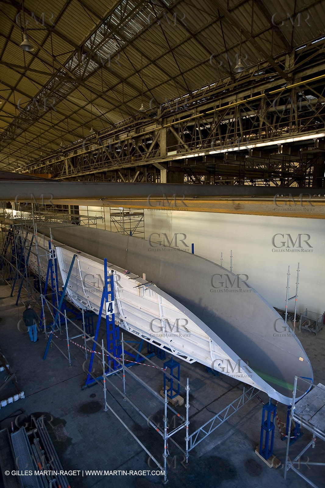 22 01 2008 - La Ciotat (FRA, 13) - Construction of cruising catamaran Nahema at H2X boatyard - Mould construction