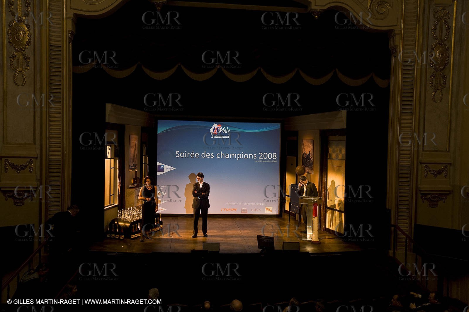 12 08 08 - Paris (FRA) Edouard VII theater - French Sailing Federation - Champions party - French Sailor of the year : Francis Joyon