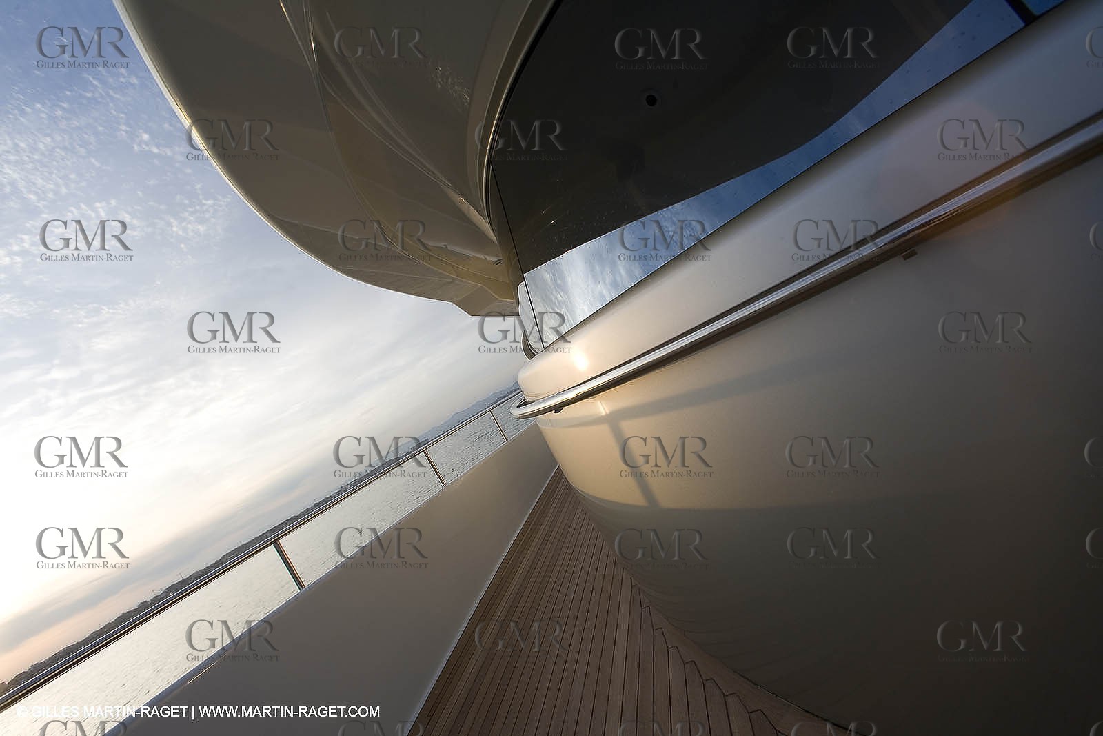 11 06 2007 - Valencia (Spain) - Super Yacht Catamaran Bradley, Gilles Vaton design built by H2X in la Ciotat (France)