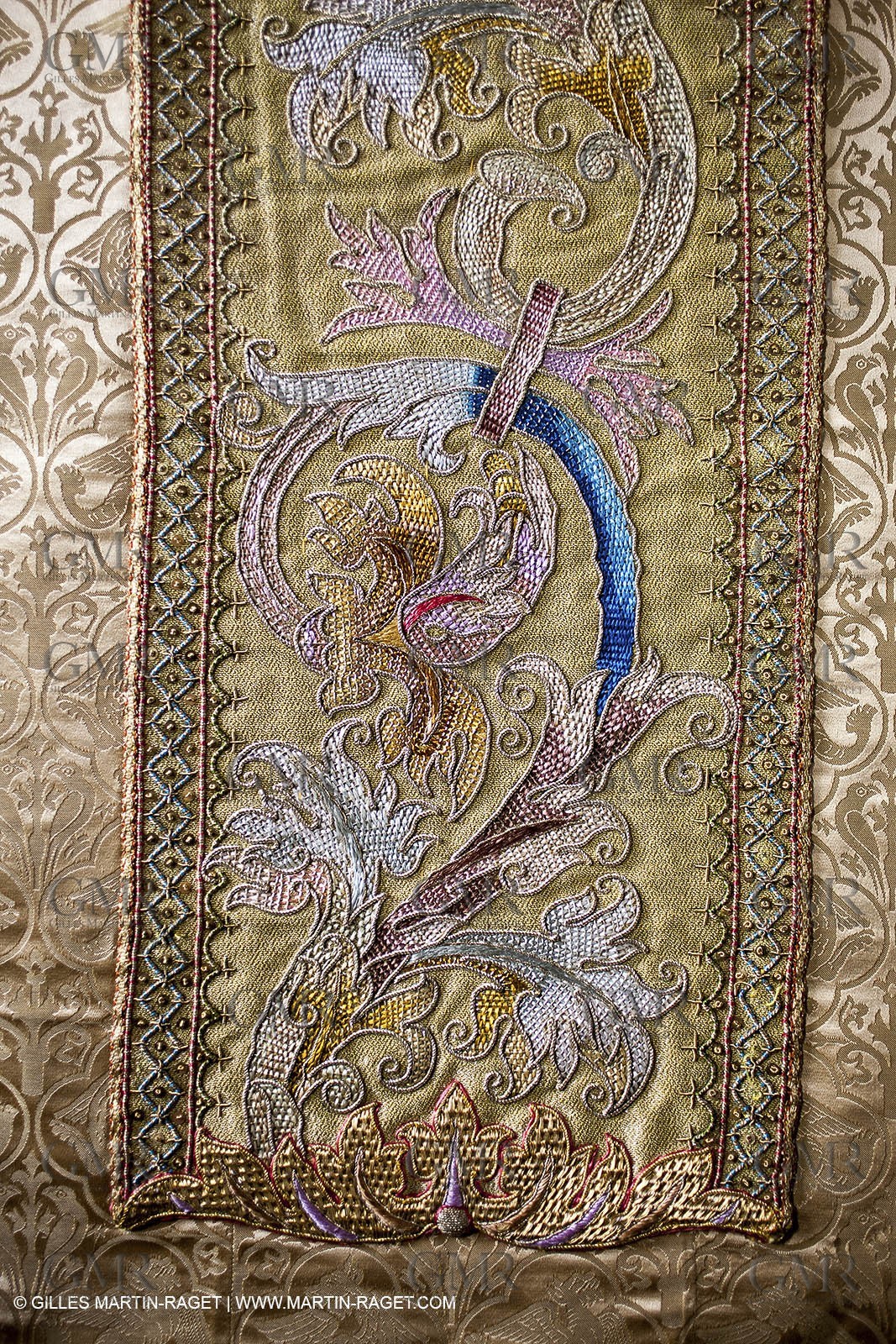 04 02 2013 - Marseille(FRA,13), Notre Dame de la Garde, liturgical clothing