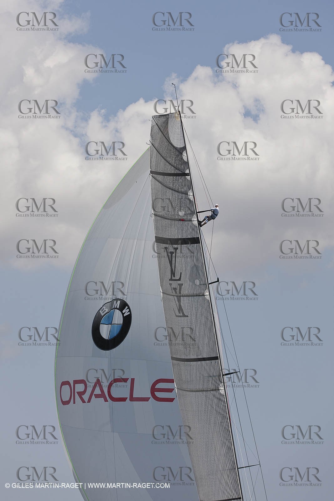 23 01 2009 - Auckland (NZL) -  Louis Vuitton Pacific Series - BMW ORACLE Racing-Tuning up onboard Emirates Team New Zealand yacht