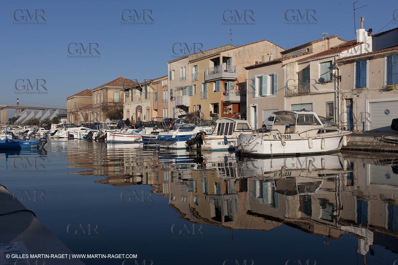 14 03 2012 - Martigues (FRA,13) - neighborhood Le Miroir (the mirror)