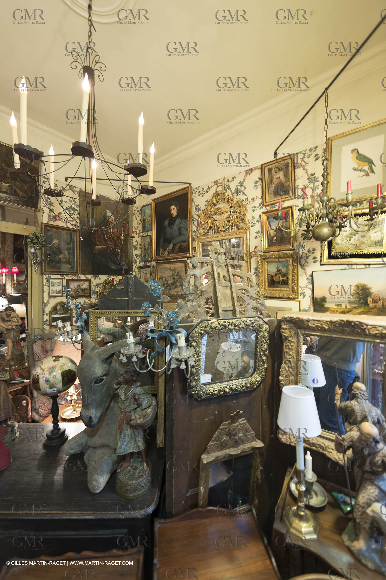 27 01 2018; L'isle sur Sorgue (FRA; 84); Les antiquaires; Crèche et santons de Jean-Jacques Bourgeois