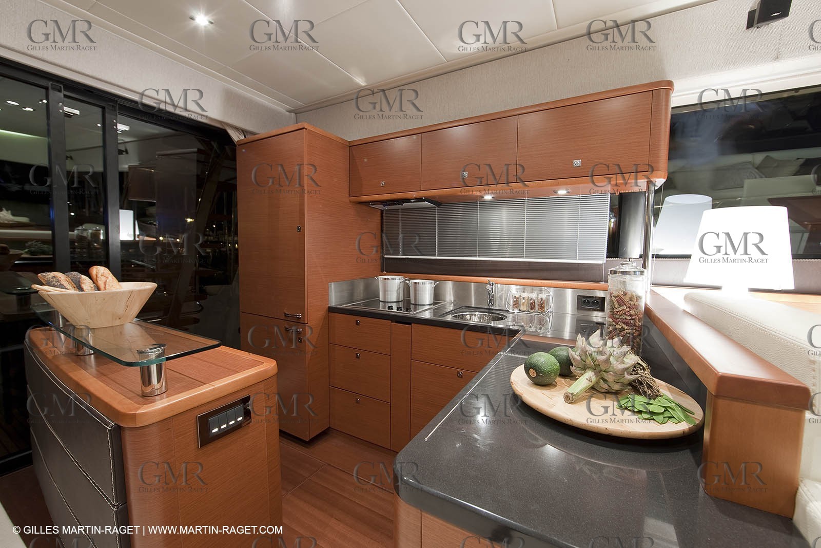 12 09 2009 - Cannes (FRA,06) - Chantier Jeanneau - Prestige 60