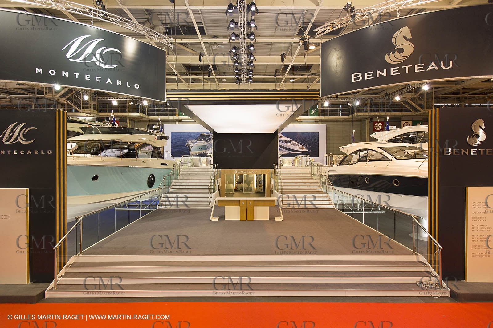 10 12 2013 - Paris (FRA,75) -Paris Boat Show - Beneteau booth