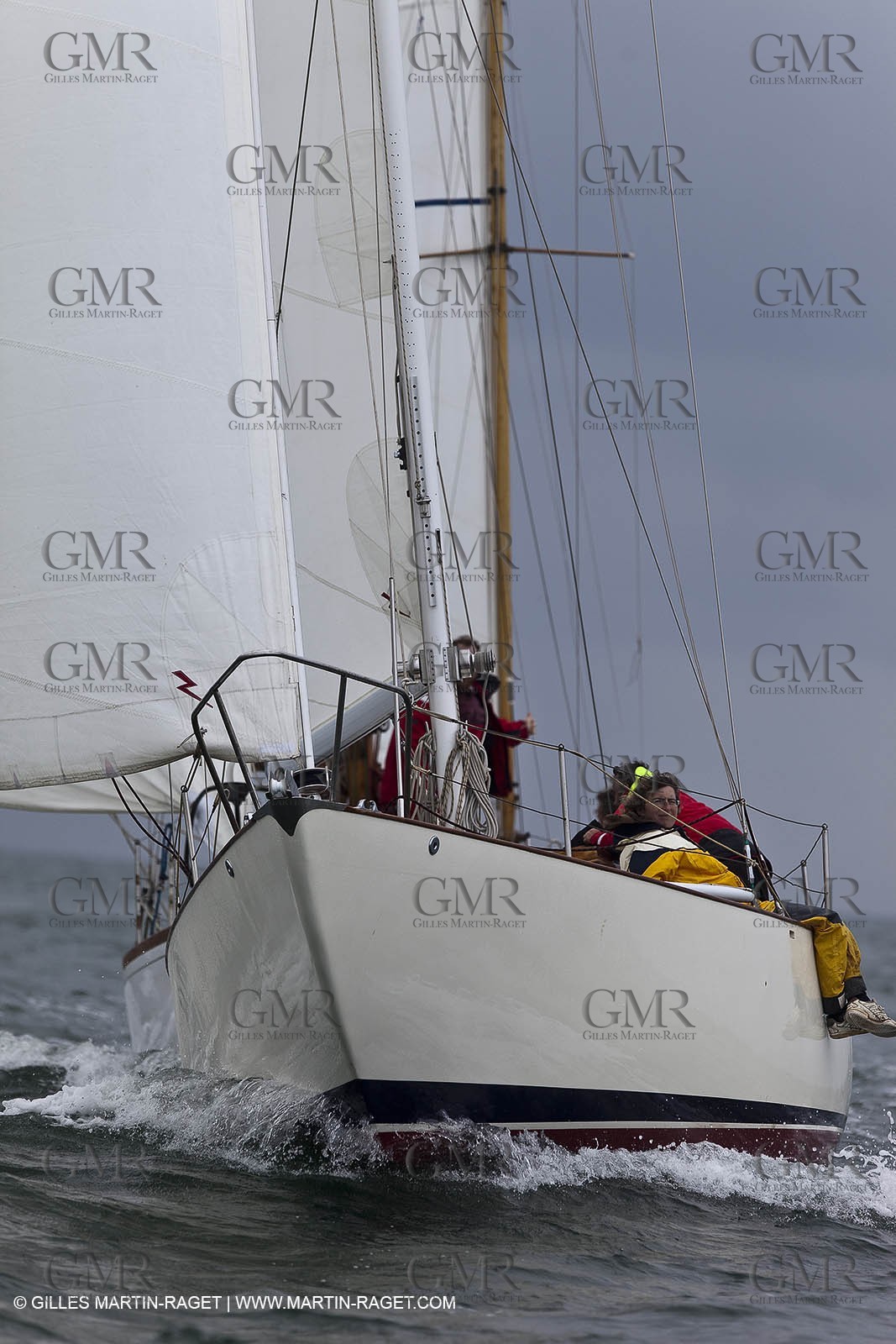 01-05-10 - Le Bono (FRA,56) - Regate Classique -Acteia II - Maica