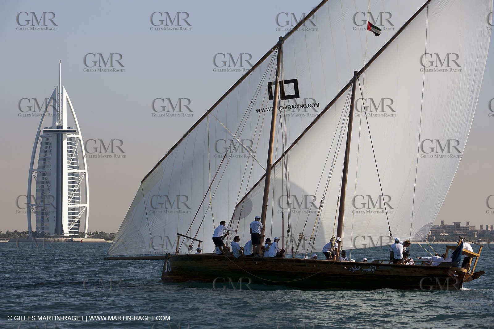 20 11 2010 - Dubai (UAE) - Dubai Louis Vuitton Trophy - Traditionnal dhow races for competing teams