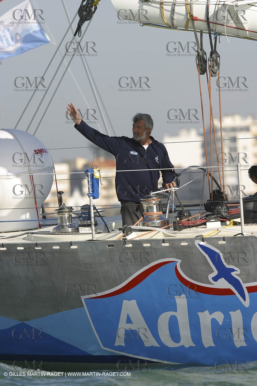 Round the world record wrong way - Adrien - Jean-Luc Van de Heede - Les Sables d'Olonne Start