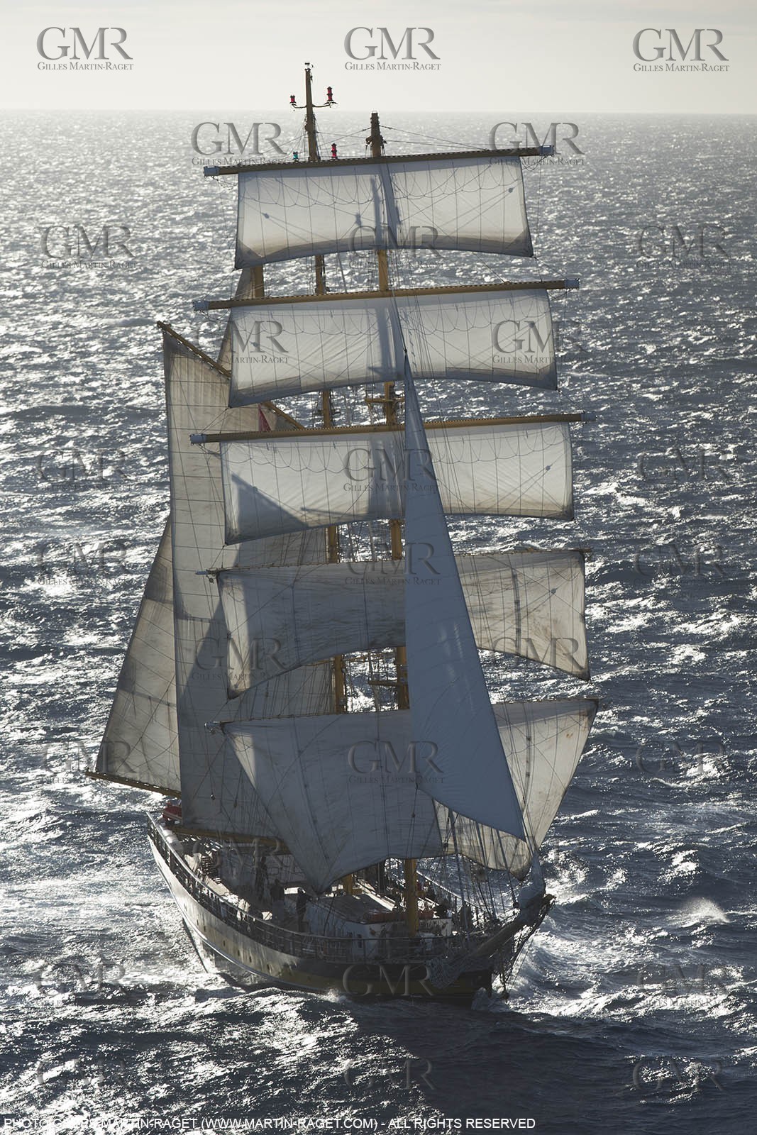 30 09 2013 - Toulon (FRA,83) - Toulon Voiles de Légende - Start towards La Spezia