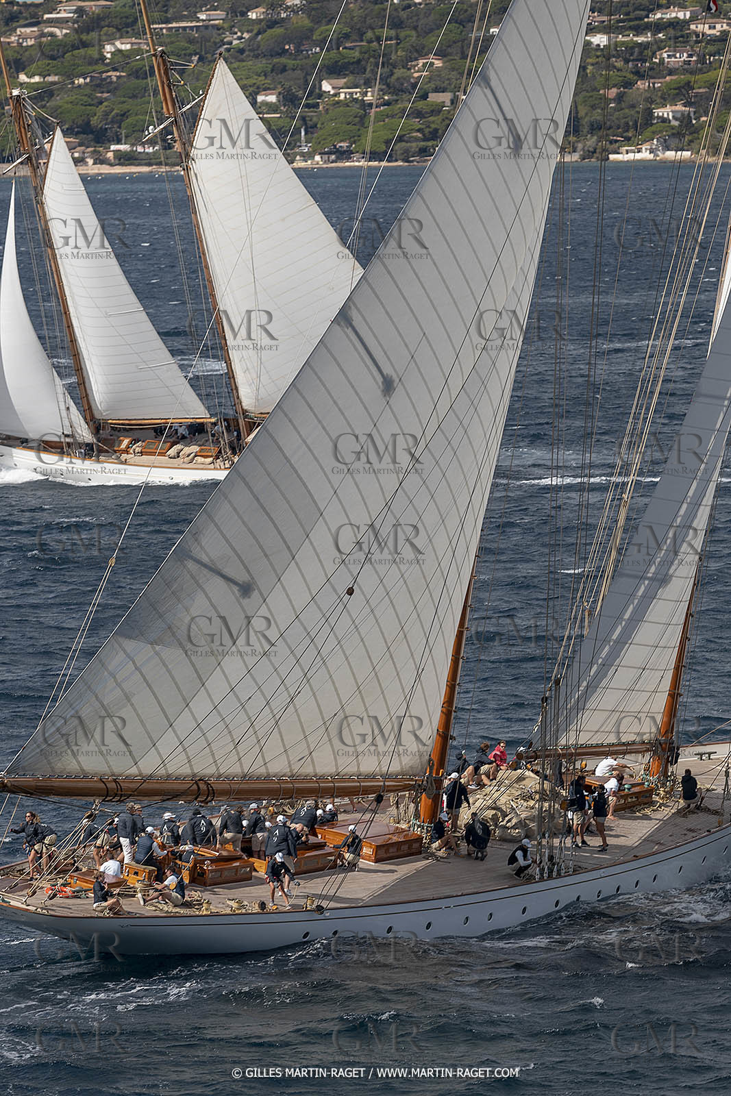 28 09 2022? Saint-Tropez,(FRA,83), Les Voiles de Saint-Tropez 2022 Régate N° 2 poup les modernes, navigation libre pour les grandes goélettes