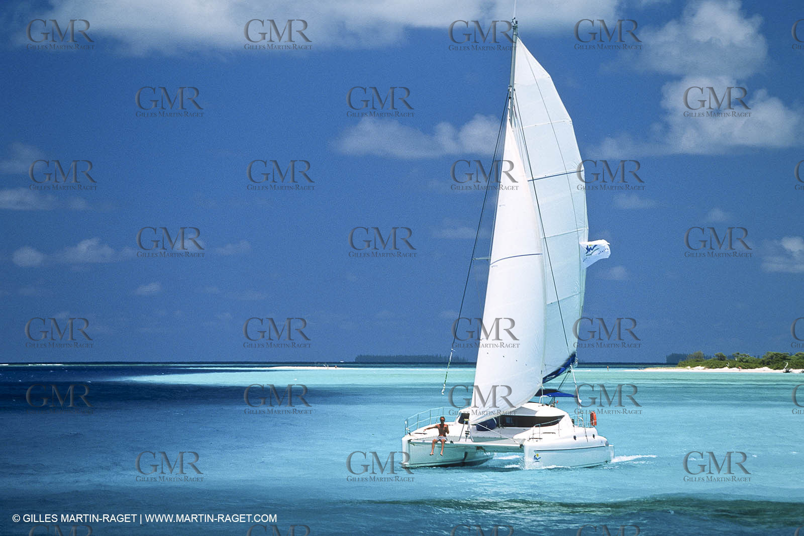 Destinations - South Pacific Ocean - New Caledonia - Pines Island