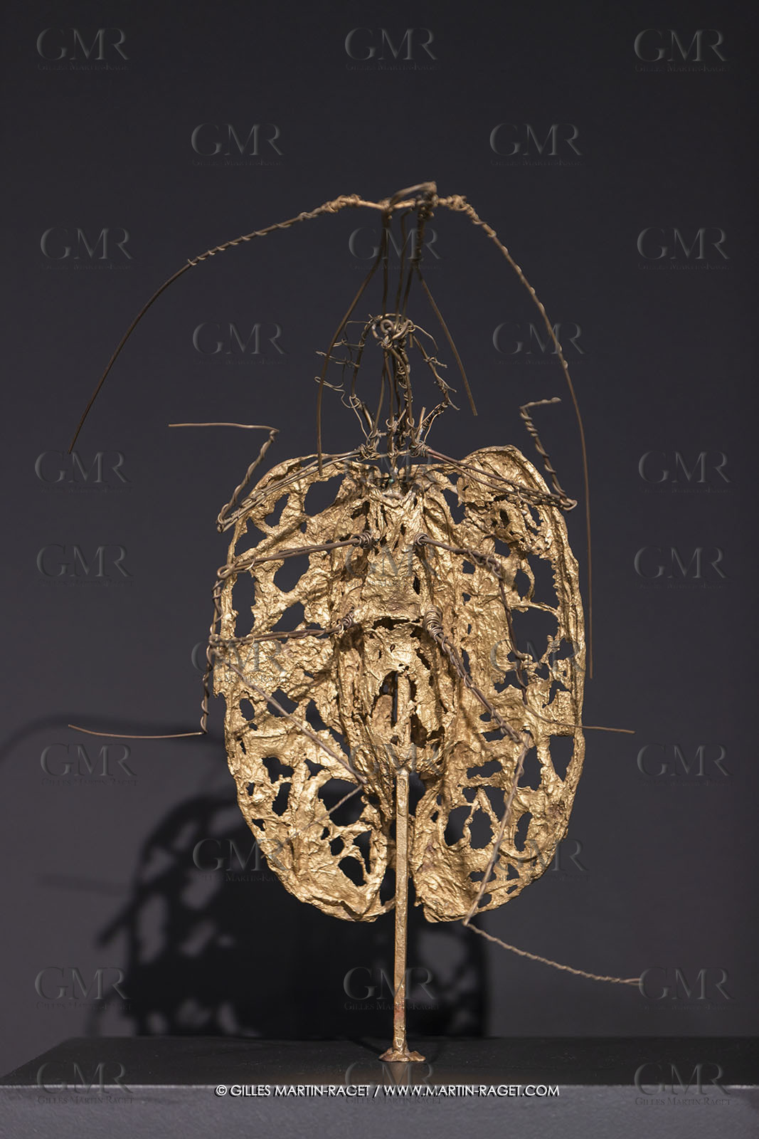 30 10 2023, Montpellier (FRA), oeuvre de Germaine Richier, Exposition Centre Pompidou - Musée Fabre 2023, La Mandoline [La Cigale] 1954-1955, Bronze naturel nettoyé, Epreuve d'exposition, Fondeur : L. Thinot, Paris, 60 x 39 x 44 cm, Collection particulière