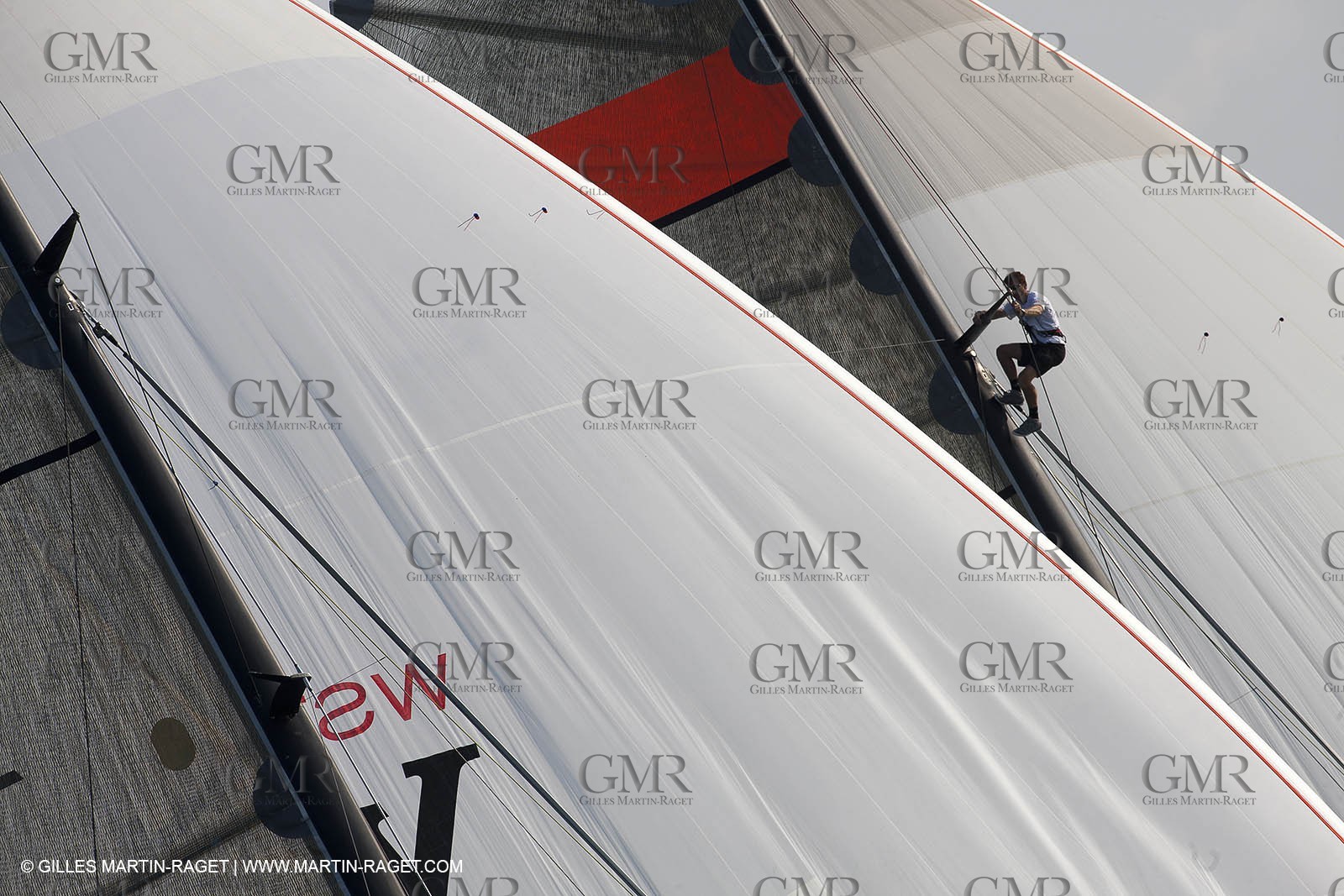 21 11 2010 - Dubai (UAE) - Dubai Louis Vuitton Trophy -  Round 2 - BMW ORACLE Racing