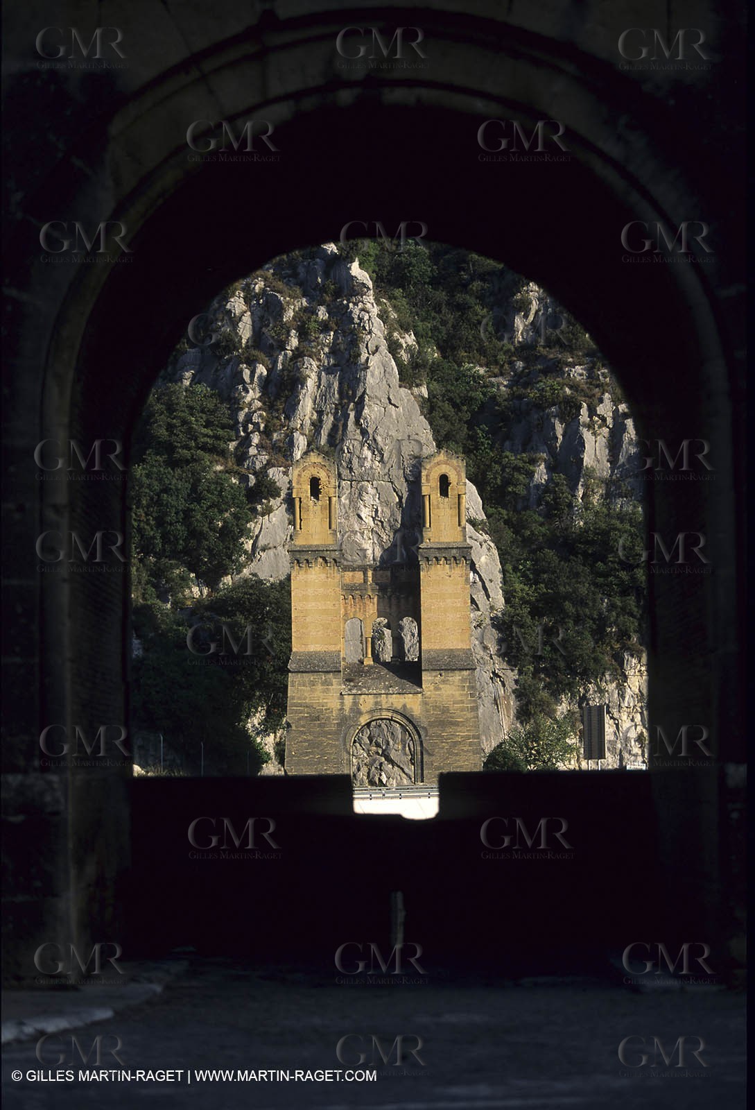 Aix en Provence - Mirabeau bridge