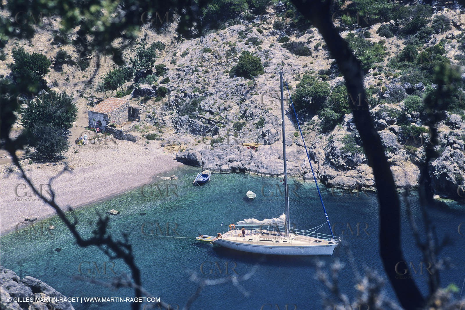 sailing, cruising, monohull at the mooring
