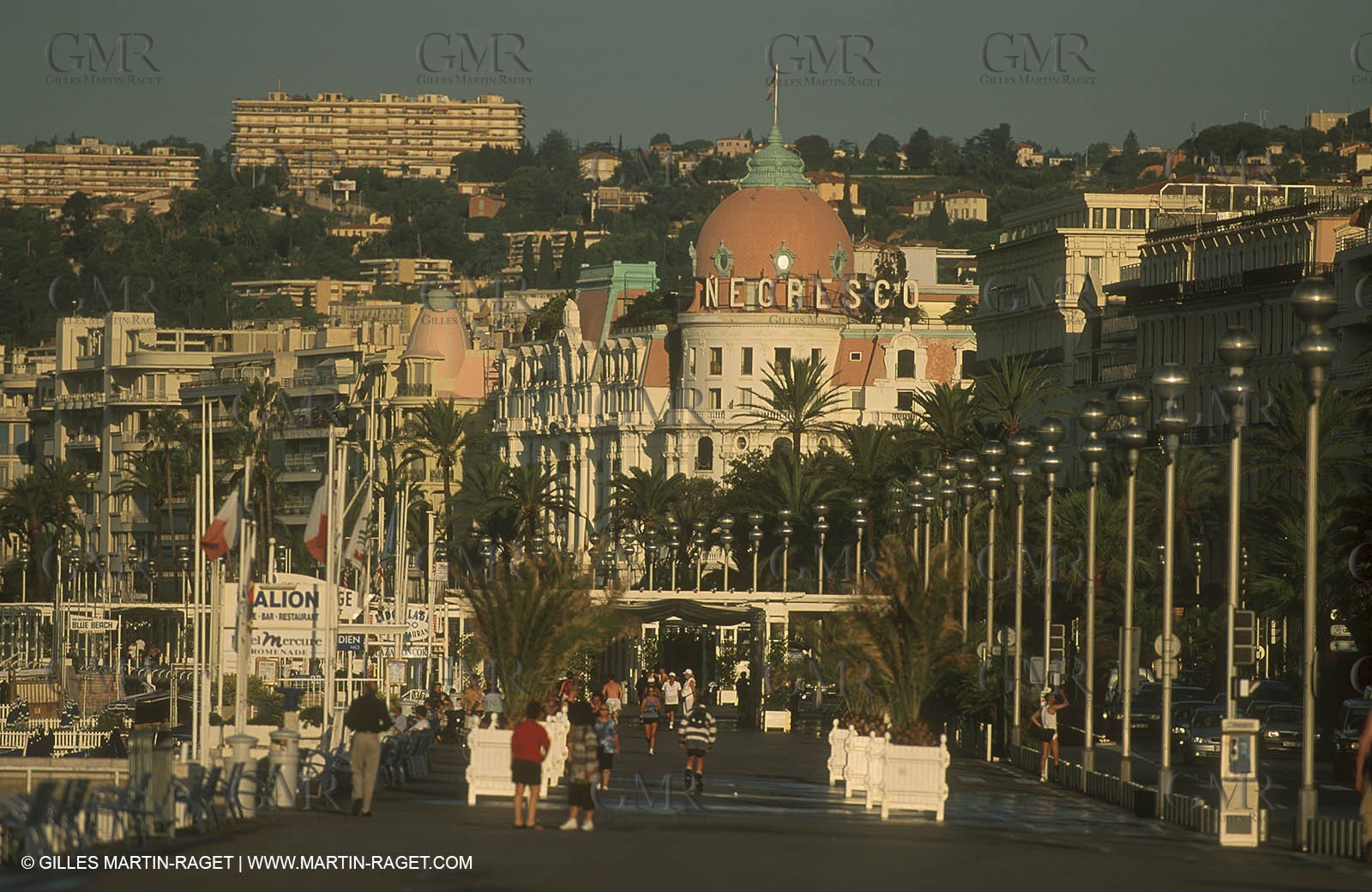 Nice - the Promenade des Anglais - Angels Bay