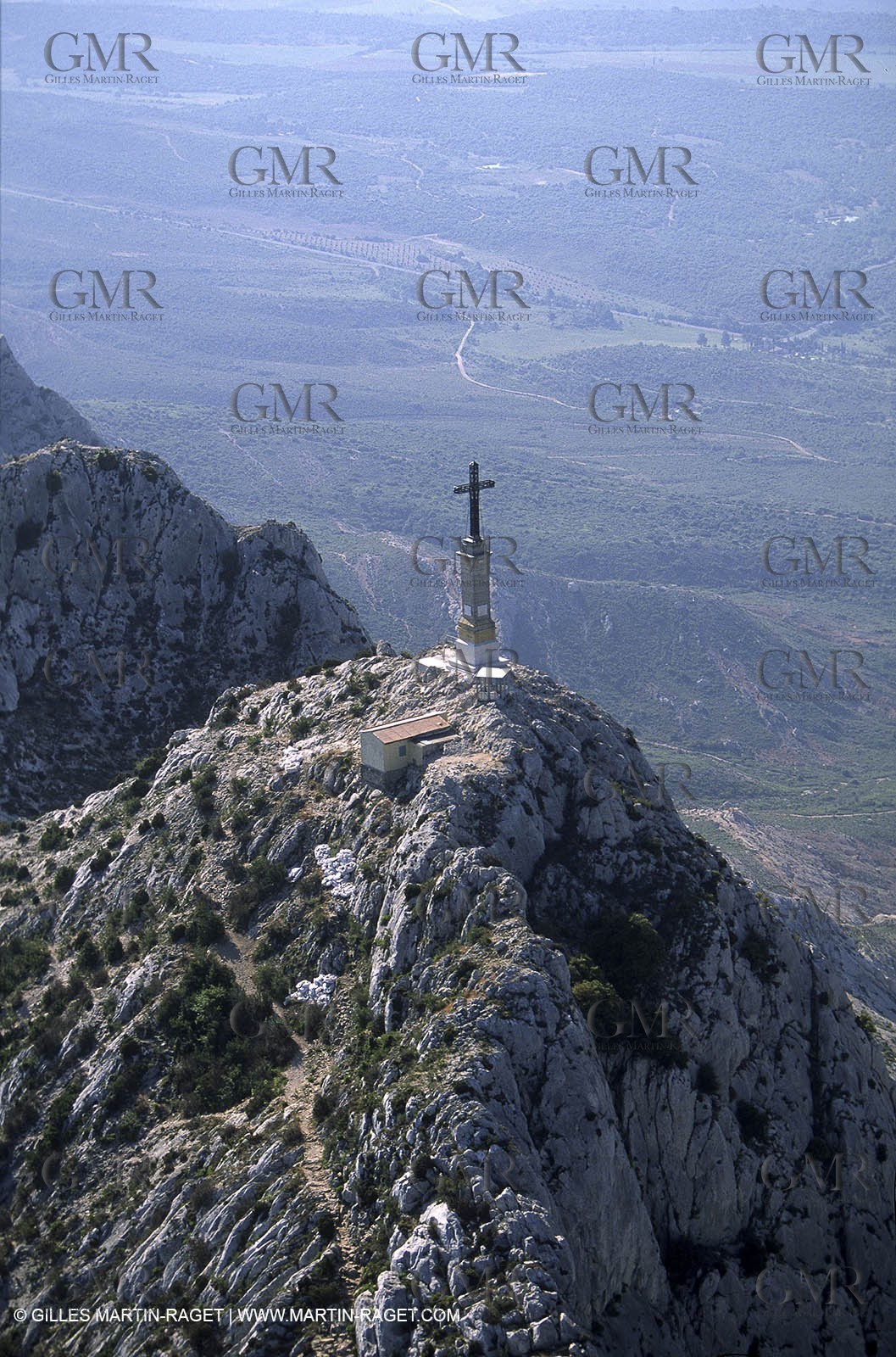 Aix en Provence area - Sainte Victoire Mountain