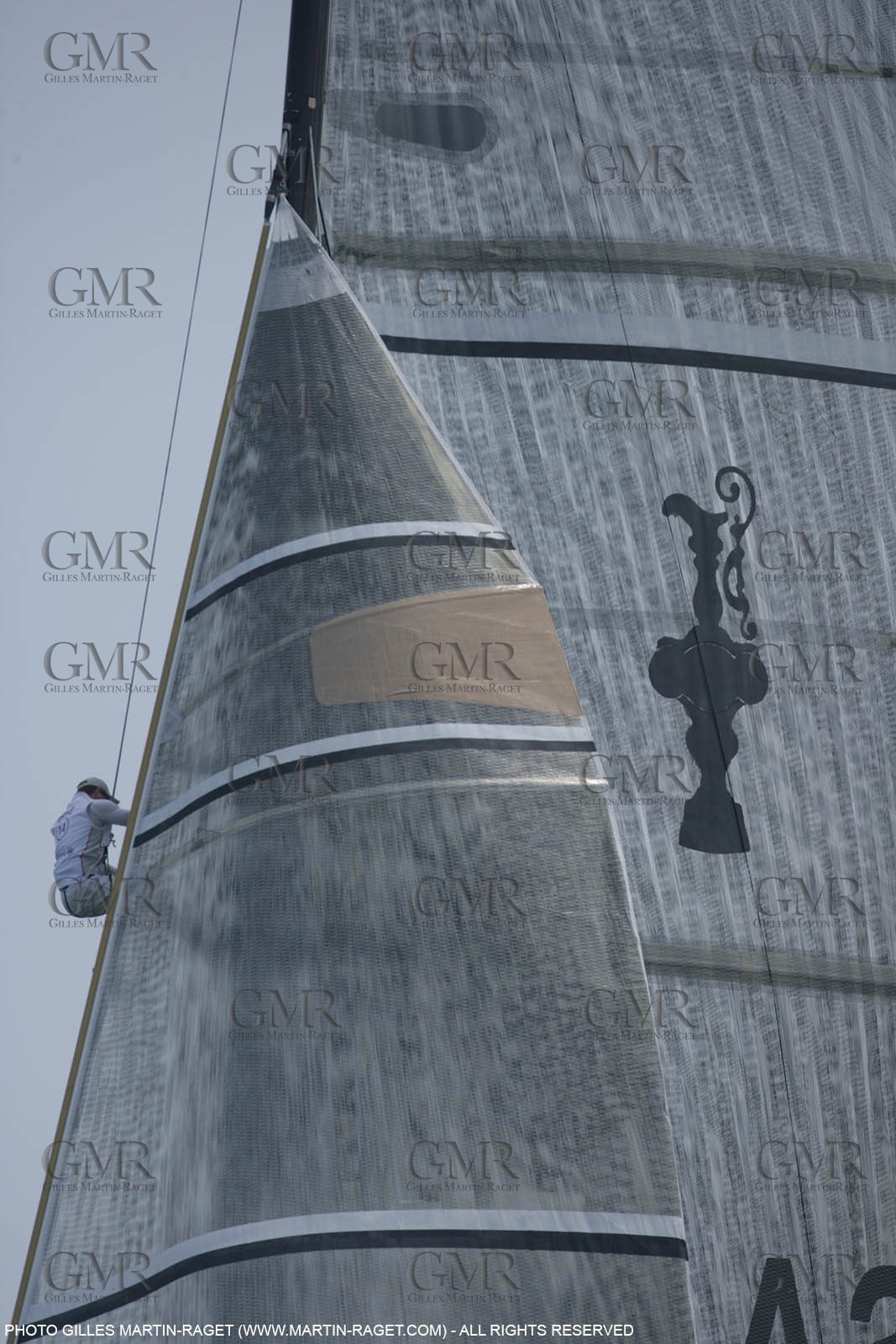 20 04 2007-Valencia (Spain)- 32nd America's Cup - Louis Vuitton Cup - RR1 - DAY 5 - BMW ORACLE Racing