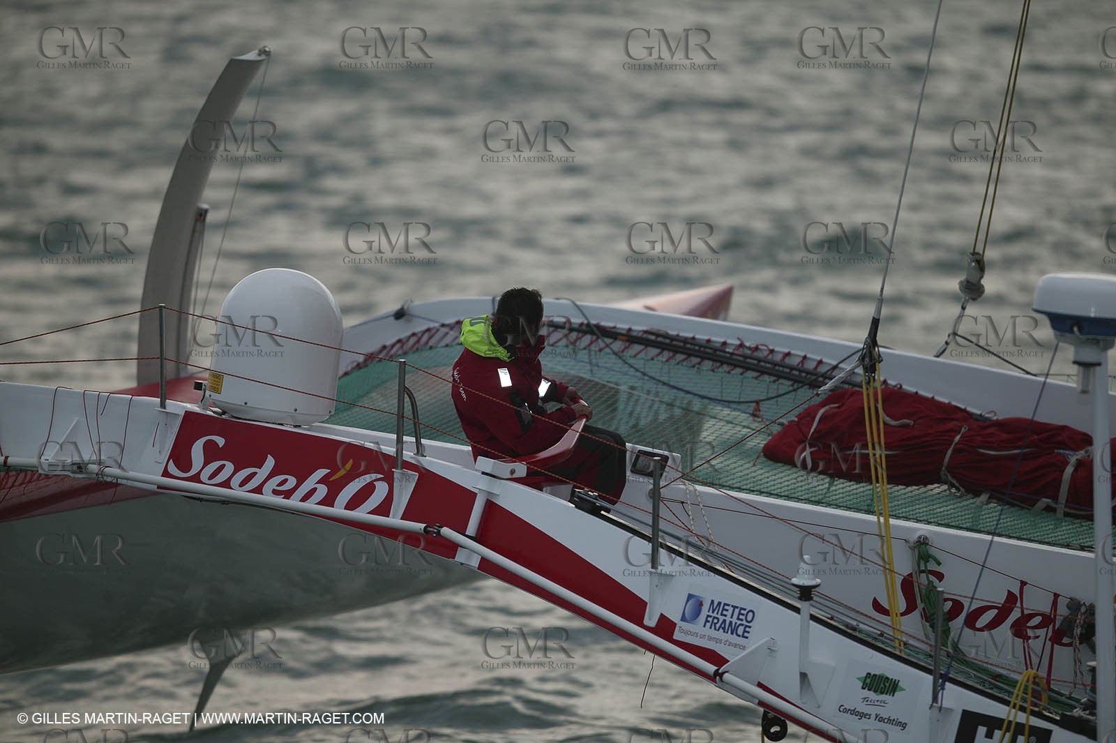 14 08 06 - Isle of Wight (UK) - Thomas Coville beat the round britain island sailing record onboard his 60 trimaran sodebo