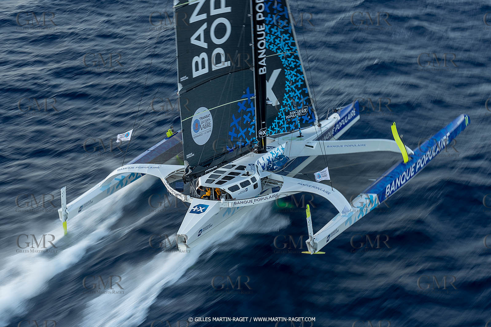 Banque Populaire devant Marseille