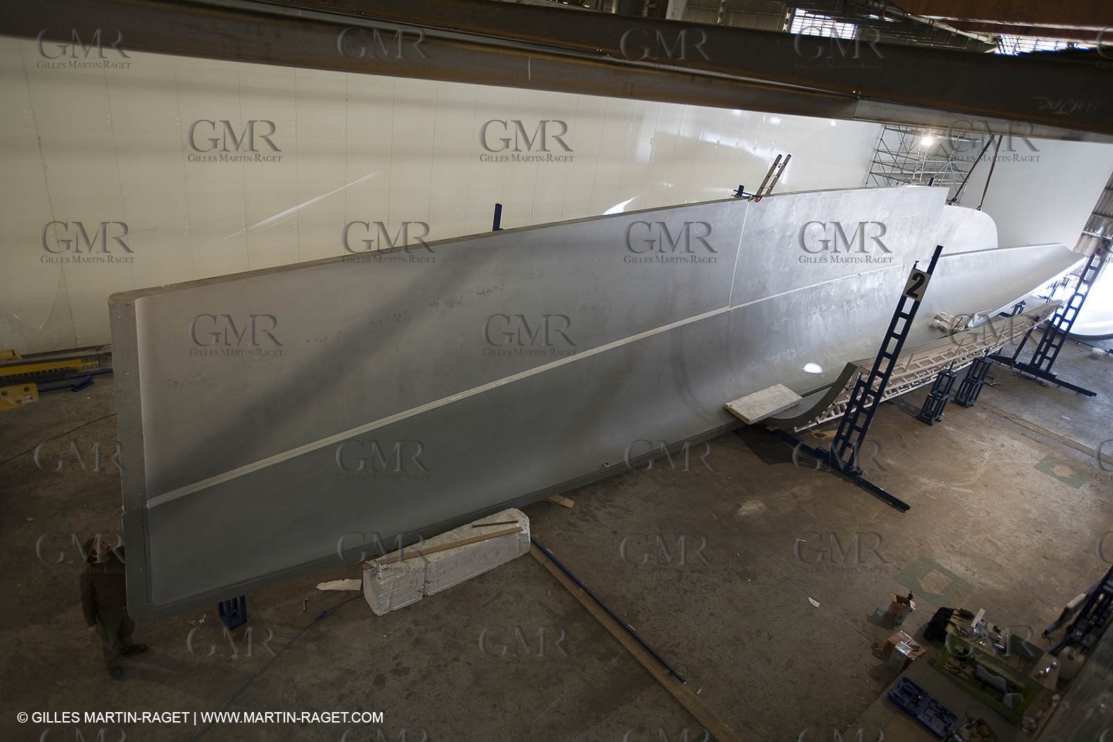 22 01 2008 - La Ciotat (FRA, 13) - Construction of cruising catamaran Nahema at H2X boatyard - Mould construction