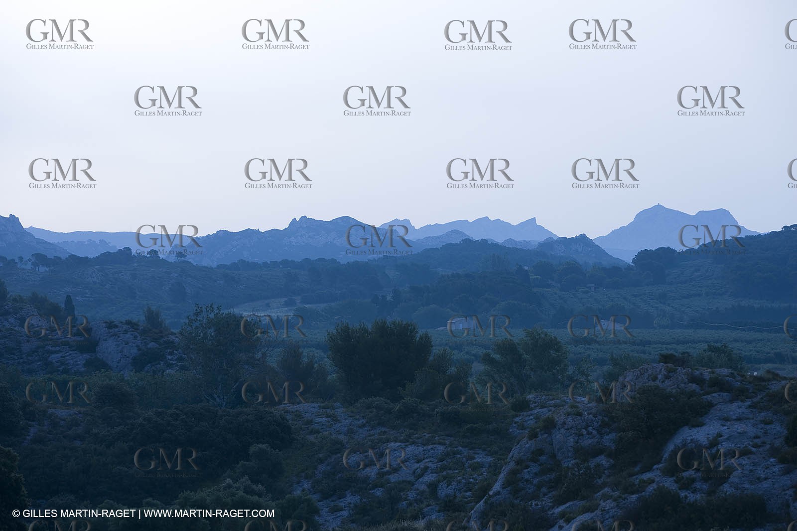 June 24th 2008 - Mouriès (FRA,13) - Alpilles hills landscapes - Le Destet area